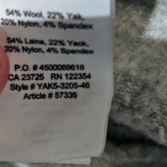 Community Wool Sweater 🙌 - Picture 4 of 5